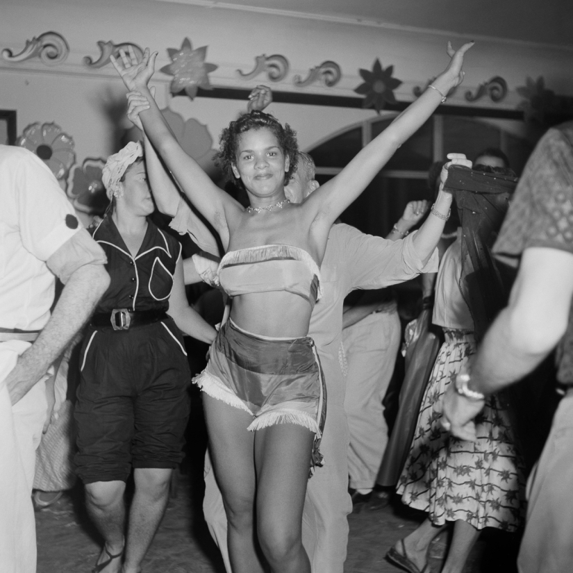 How our grandmothers had fun in 1953 How our grandmothers had fun in 1953