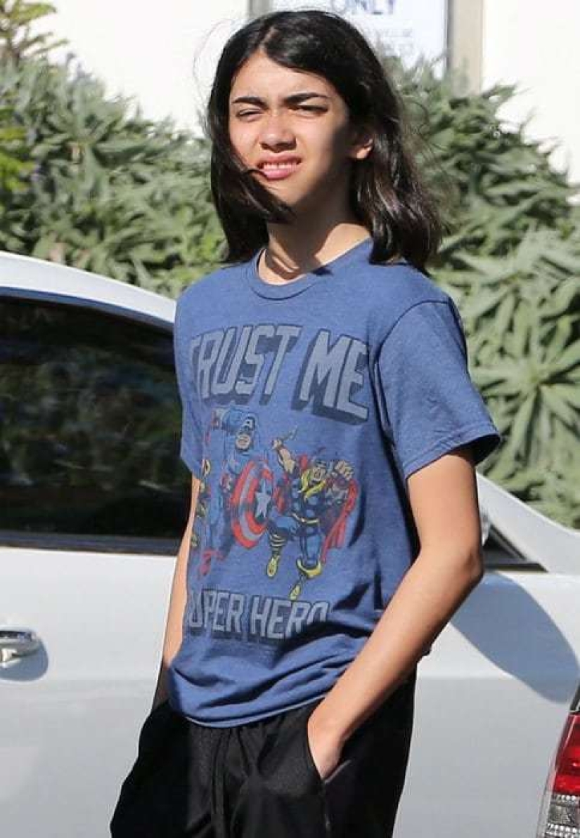 How Prince II Jackson, the son of the king of pop music, lives now, whom he almost dropped from the balcony