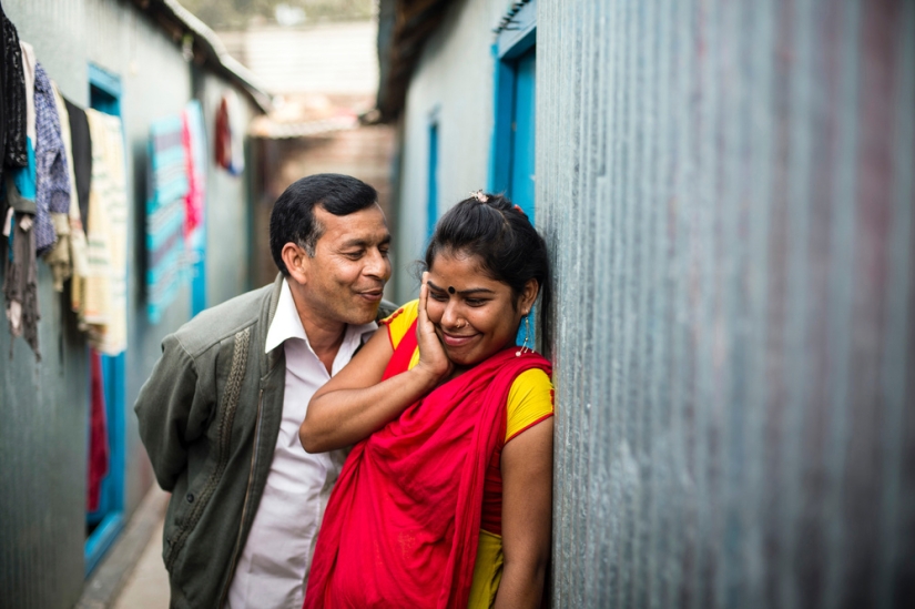 How prostitutes live and work in a 200-year-old brothel in Bangladesh How prostitutes live and work in a 200-year-old brothel in Bangladesh