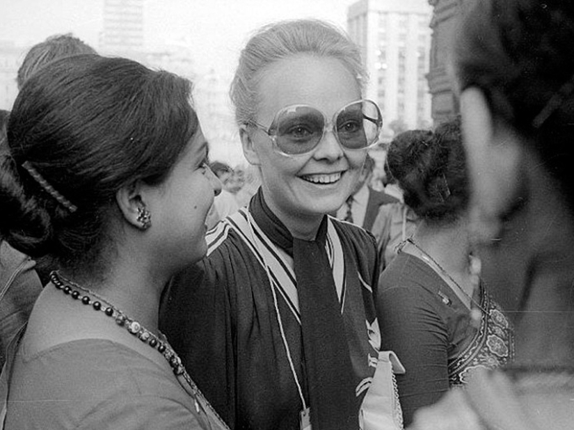 How the appearance of Russian women changed in the 20th century How the appearance of Russian women changed in the 20th century