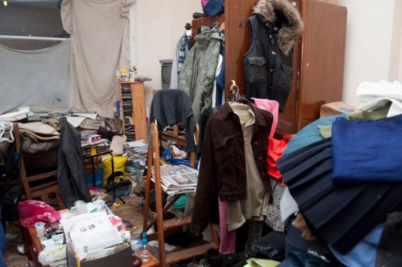 How the English "plushkins" live