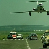 How they filmed the most dangerous stunt of landing an airplane on a highway in "The Incredible Adventures of Italians in Russia"