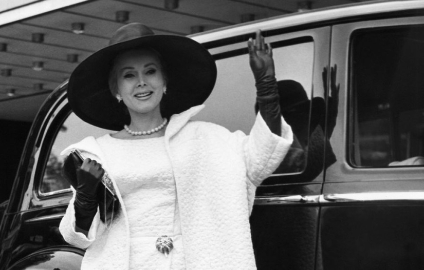 How to be a gossip star without talents, achievements and the Kardashian surname