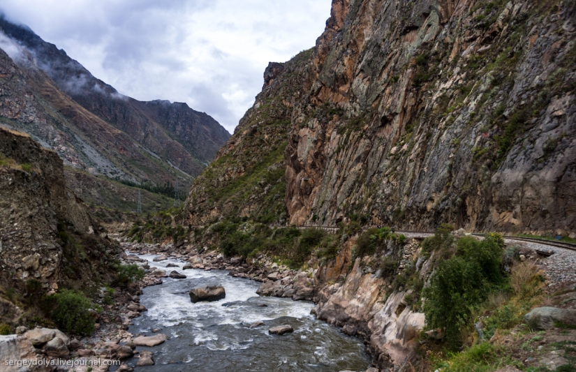 How to earn 10 million a day on old stones. The experience of Peru