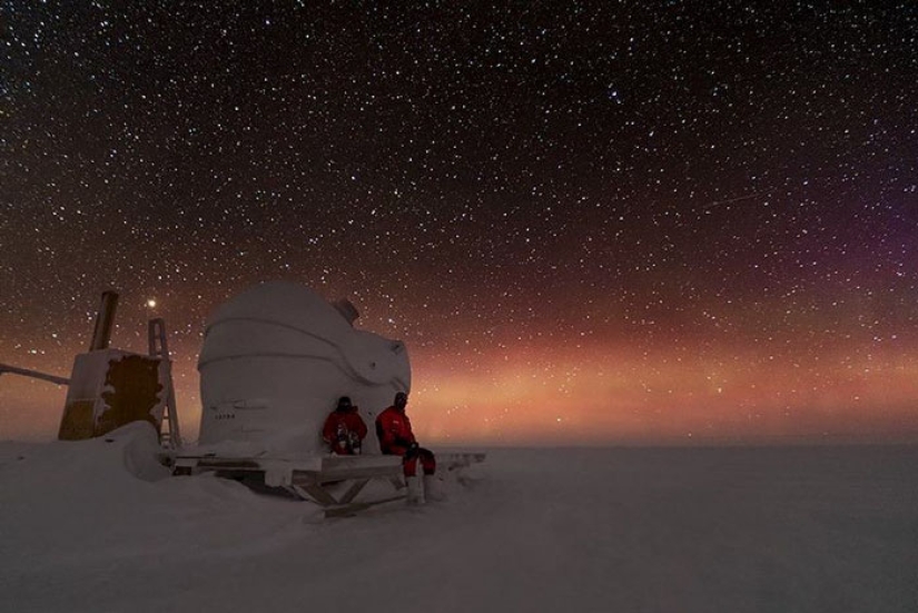 How to live at a temperature of -80: pictures from the most remote scientific base in the world