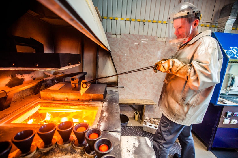 How to mine gold in the XXI century How to mine gold in the XXI century