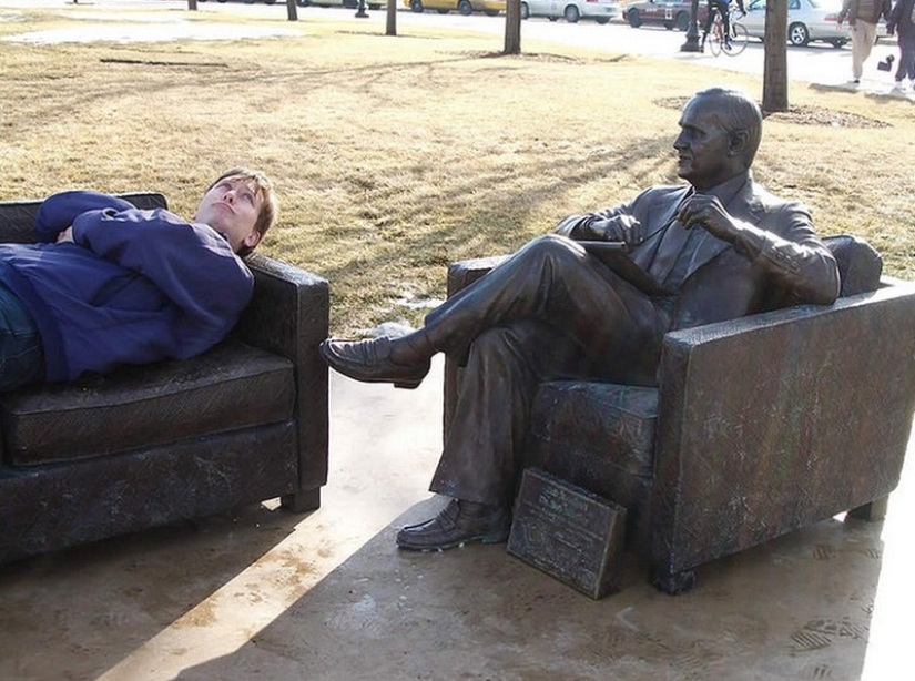 How to take pictures with monuments correctly — new ideas