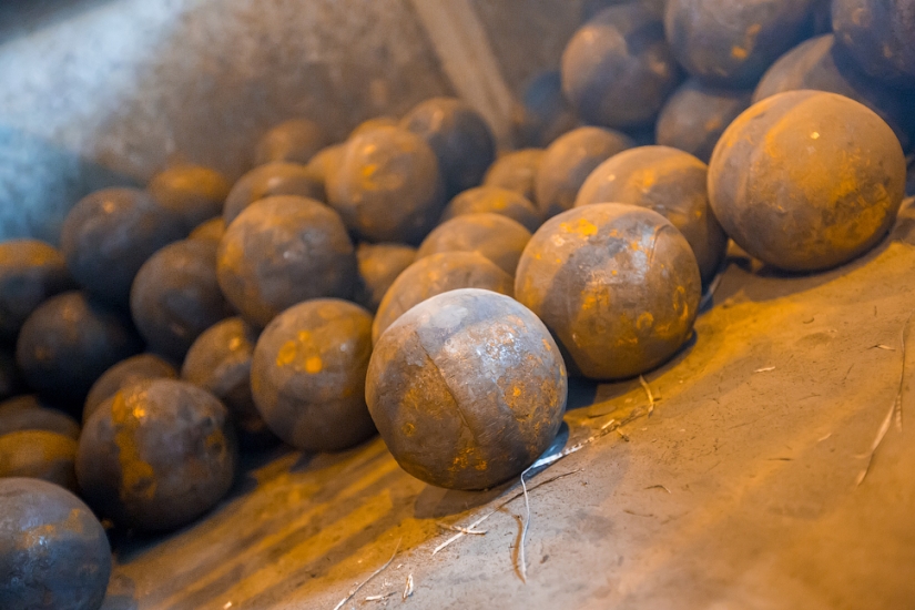 How to turn a stone into gold How to turn a stone into gold