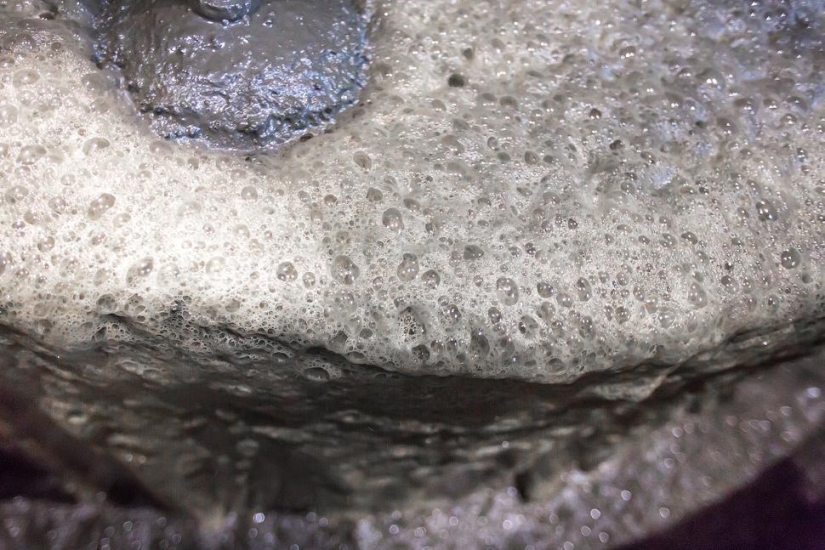 How to turn a stone into gold How to turn a stone into gold