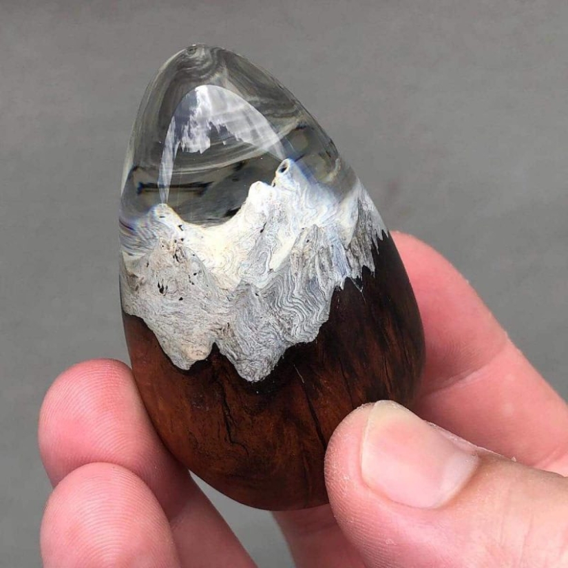 Huevos de dragón coloridos hechos de resina y madera por el artista australiano Ben Works Huevos de dragón coloridos hechos de resina y madera por el artista australiano Ben Works