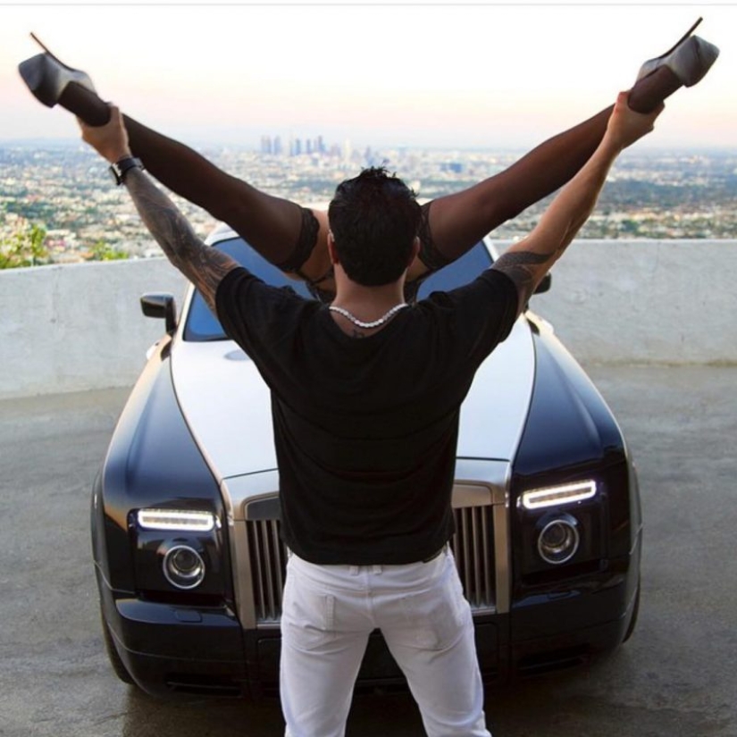 "Hurry to live, die young!": how fun are the main playboys Instagram