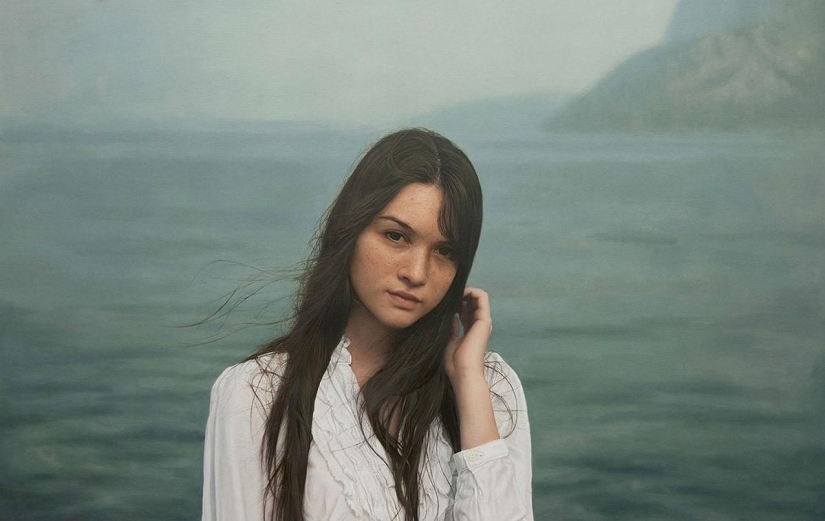 Hyperrealism: oil portraits of women