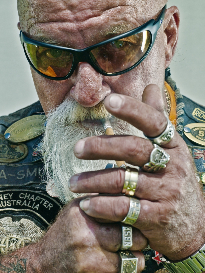 "I am fascinated by the mystery hidden in faces": Billy Plummer's expressive portraits