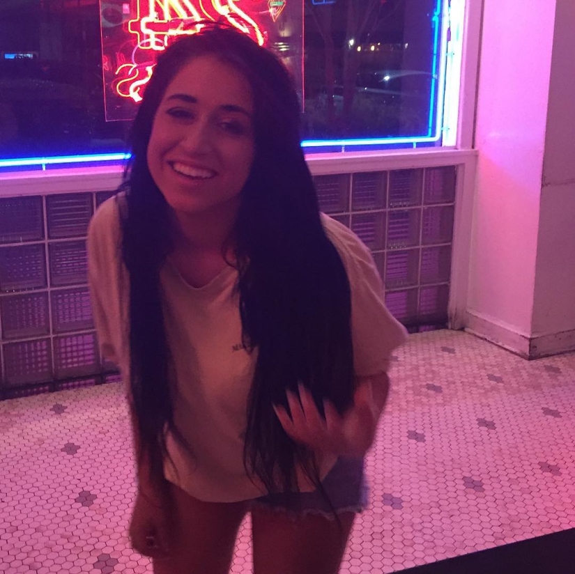 "I can't work like all people!": blogger threw a tantrum because of account blocking "I can't work like all people!": blogger threw a tantrum because of account blocking