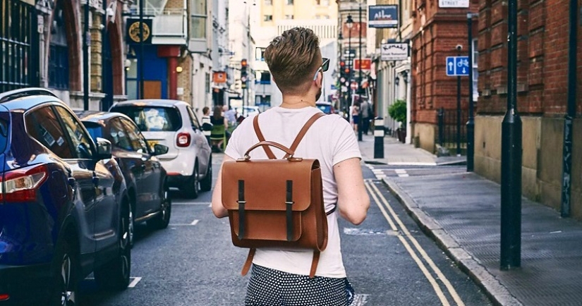 I carry everything with me: how to choose the right urban backpack