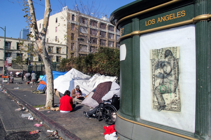 "If you get caught, you will be accused of Satanism": banned street art from two brothers from Iran