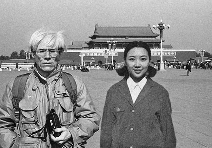 "I'm everywhere": Chinese artist inserts herself into iconic celebrity photos