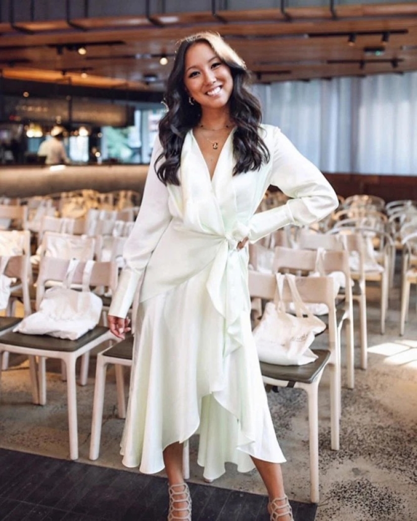 Imperfect reality of perfect pictures: Instagram model shared candid photos without filters