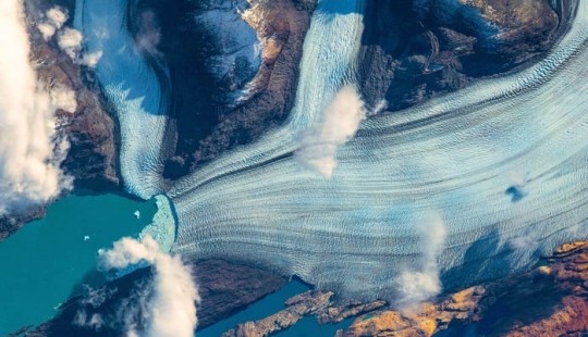 Impresionantes fotos del astronauta francés de la misión SpaceX capturan vibrantes auroras e incendios forestales