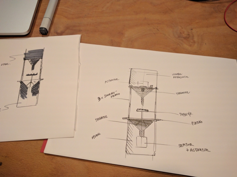 In Amsterdam they want to teach crows to collect cigarette butts