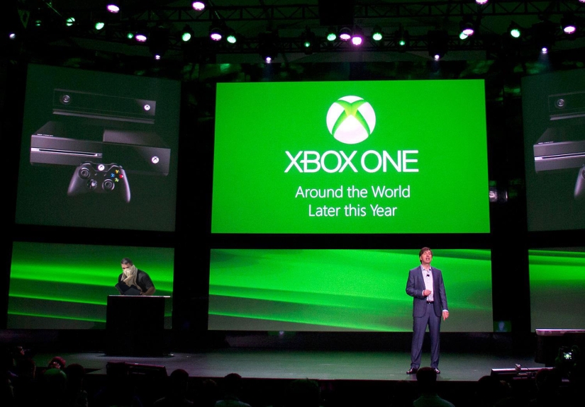 In case of fire, the first to take out the Xbox: a photo of the victim with a game console has gone viral In case of fire, the first to take out the Xbox: a photo of the victim with a game console has gone viral