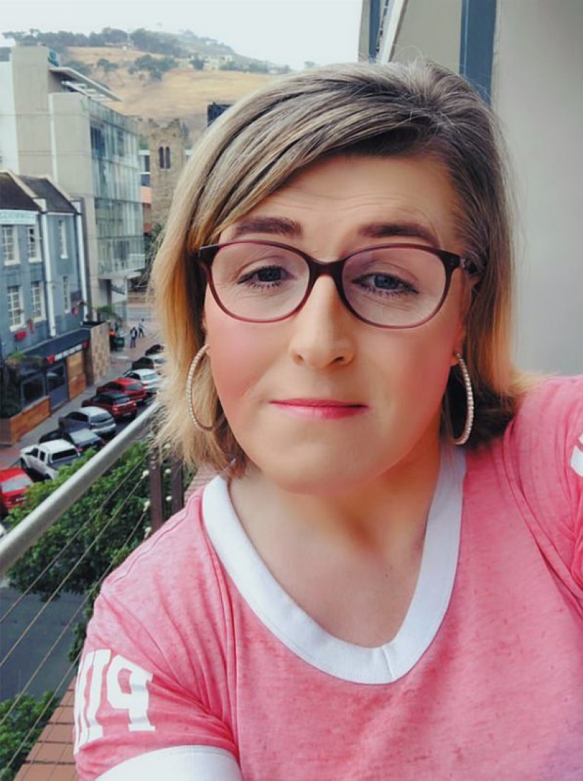 In jail — for comment: Mother arrested in front of her children for calling a transgender woman a "man"