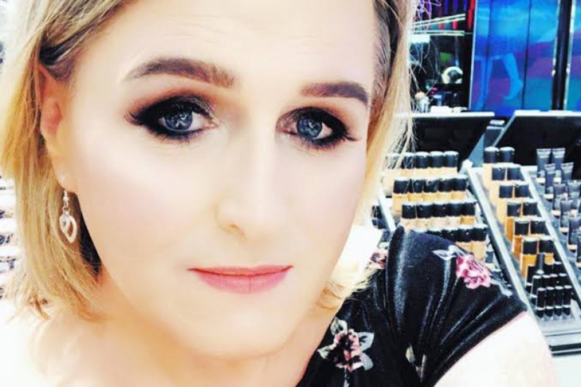 In jail — for comment: Mother arrested in front of her children for calling a transgender woman a "man"