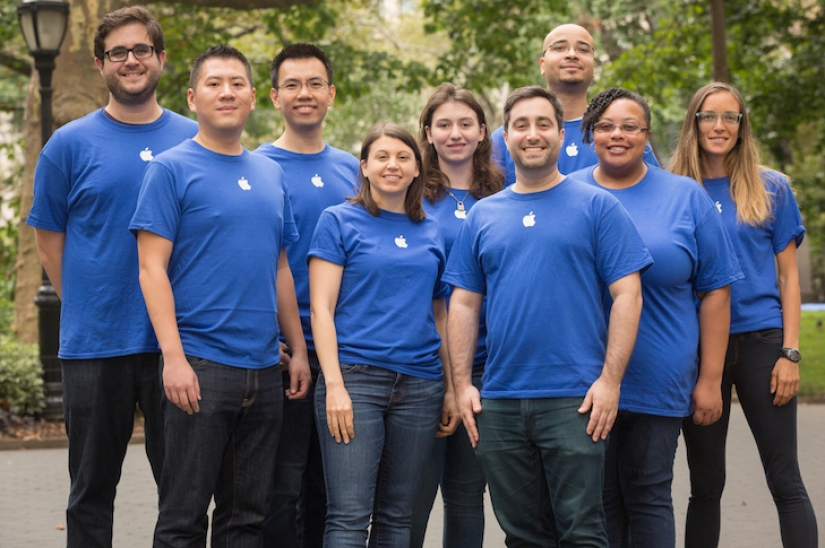 In New York, they put up a fake Apple Store, and a queue for iPhones lined up for it
