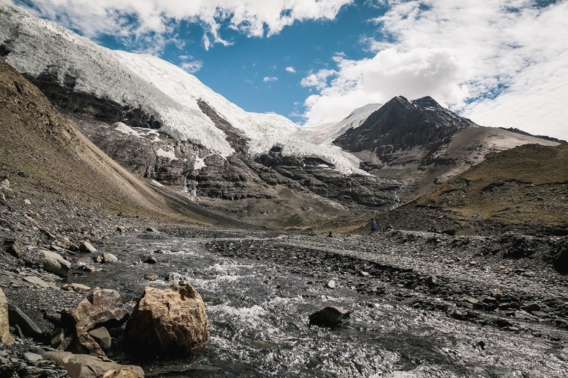 In search of magic: Walking on the moon