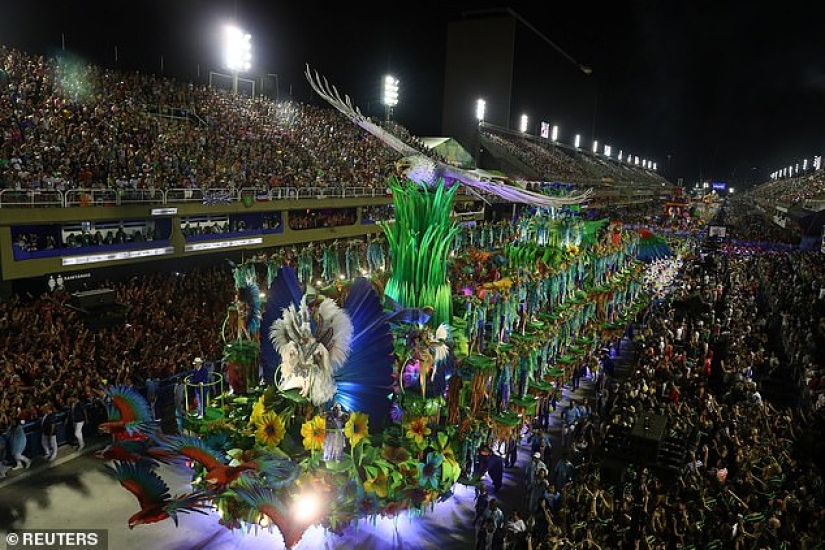 In the incendiary rhythm of samba: the brightest spectacle of the year is the colorful carnival in Rio de Janeiro