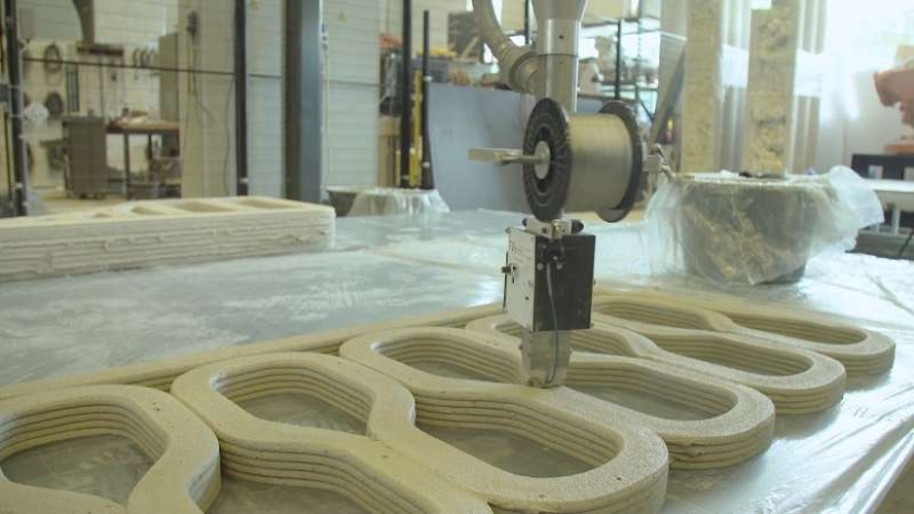 In the Netherlands, a bridge capable of supporting 40 trucks was printed on a 3D printer