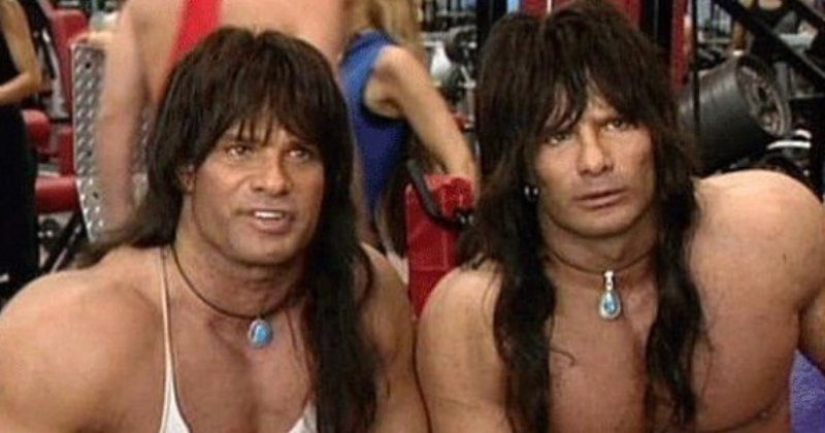 In the USA, one of the twin brothers who played the main roles in the 90s comedy "Nannies" has died