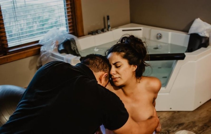 Increíblemente emotivo: fotos de hombres que están presentes en el parto