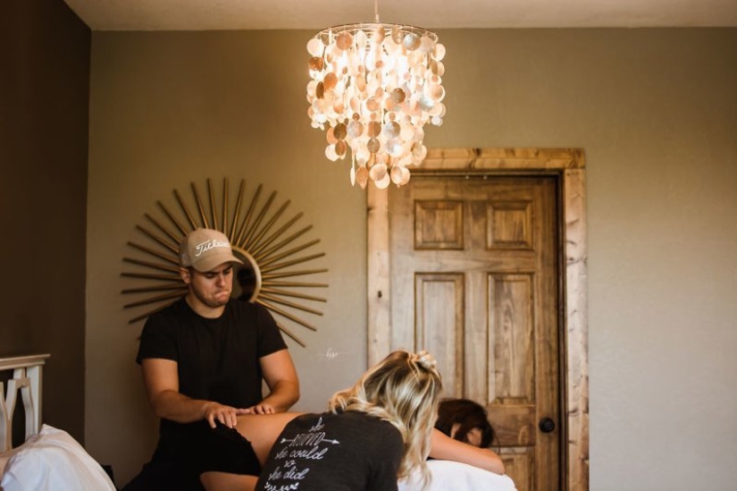 Incredibly emotional: photos of men who are present at childbirth