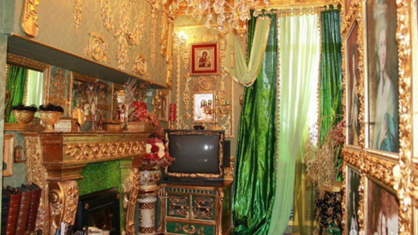 Infernal charm of Russian apartments