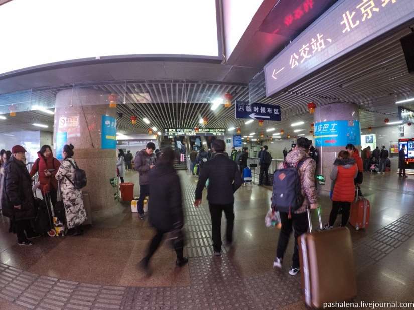 Infierno sedentario: 21 horas en un carruaje rígido de Beijing a Guangzhou Infierno sedentario: 21 horas en un carruaje rígido de Beijing a Guangzhou