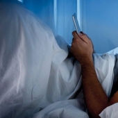 Informative infographics: Android and iOS users love different porn