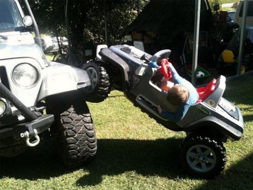 "Innocent" childish pranks. The funniest photo collection ever!