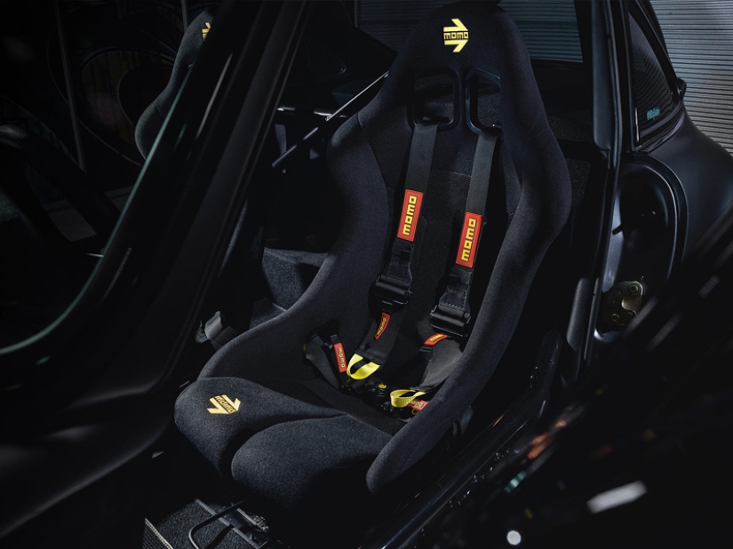 Insanely expensive and extremely rare 1984 off-road Porsche 911 Insanely expensive and extremely rare 1984 off-road Porsche 911