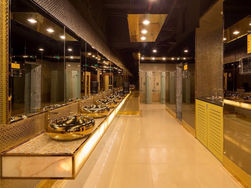 Inside a fitness center with a subscription cost of 24 thousand dollars a year Inside a fitness center with a subscription cost of 24 thousand dollars a year