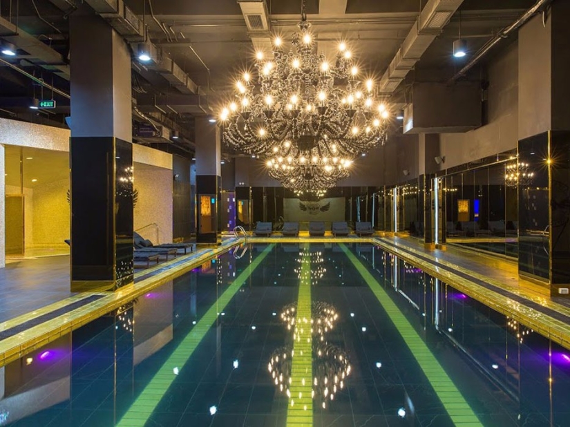 Inside a fitness center with a subscription cost of 24 thousand dollars a year Inside a fitness center with a subscription cost of 24 thousand dollars a year