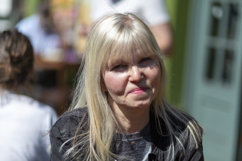 Inspired by death: why a British woman goes to the funeral of strangers