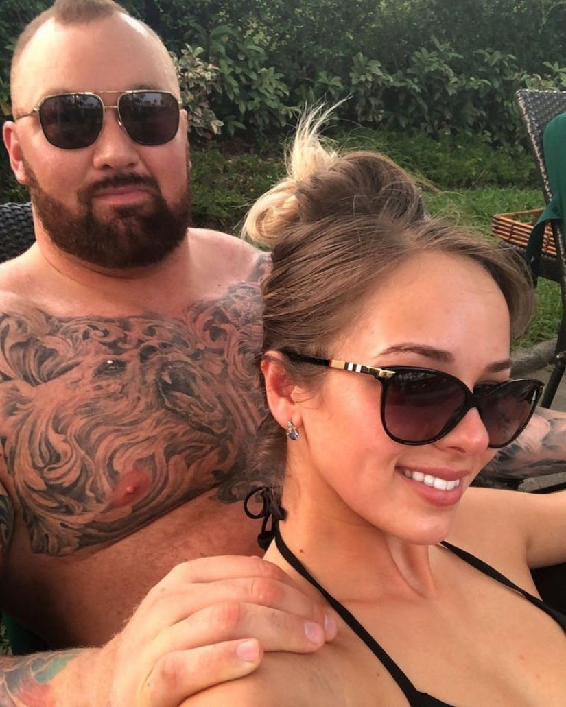 Internet trolls turned on the strongest man on the planet because of a miniature lover Internet trolls turned on the strongest man on the planet because of a miniature lover