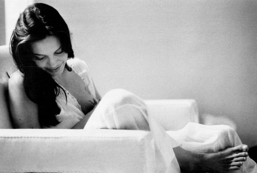Intimate photos of Angelina Jolie taken by her husband Brad Pitt Intimate photos of Angelina Jolie taken by her husband Brad Pitt