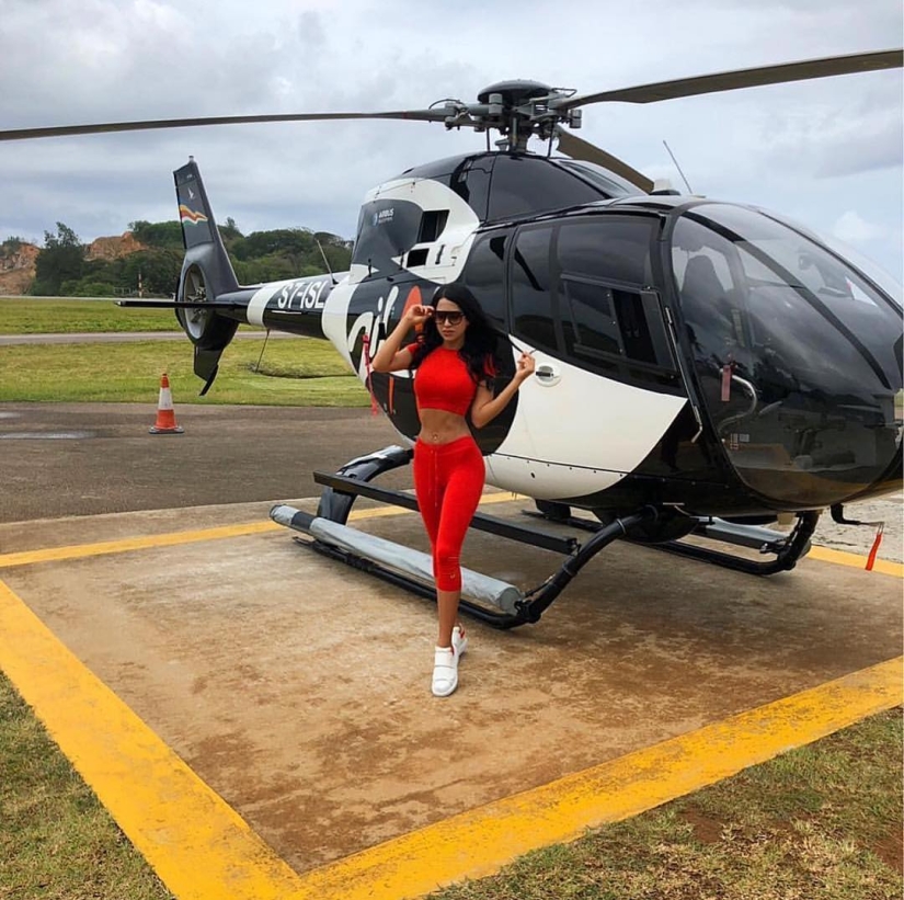 Istanbul's Golden Youth: a tiger instead of a dog and a helicopter instead of a subway