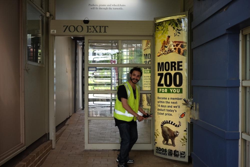 It turns out that wearing a reflective vest, you can get anywhere for free