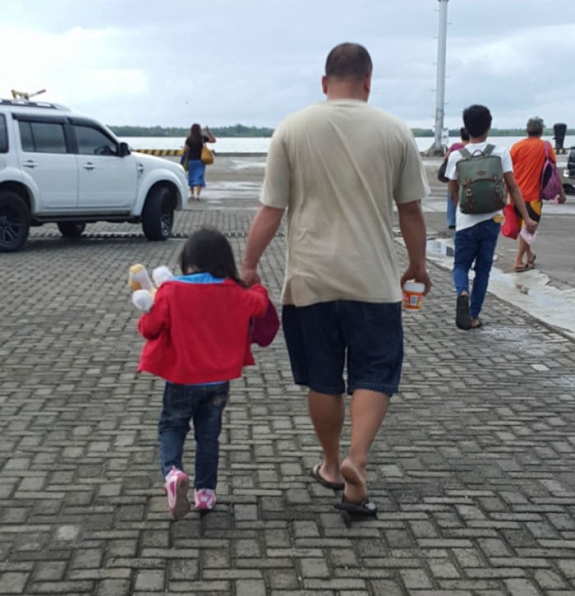 It's so touching! Filipina secretly photographed her husband and daughter for four years It's so touching! Filipina secretly photographed her husband and daughter for four years