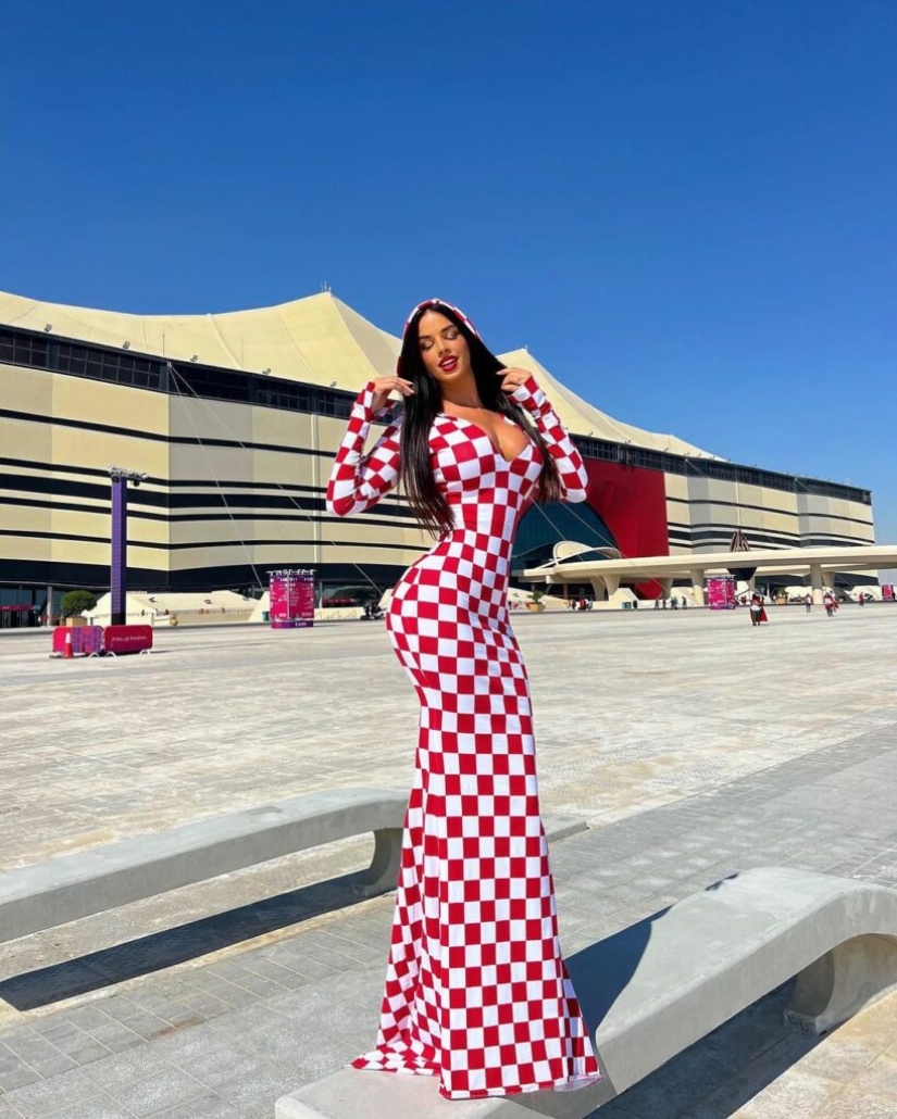 Ivana Knoll is the hottest football fan of the 2022 World Cup Ivana Knoll is the hottest football fan of the 2022 World Cup