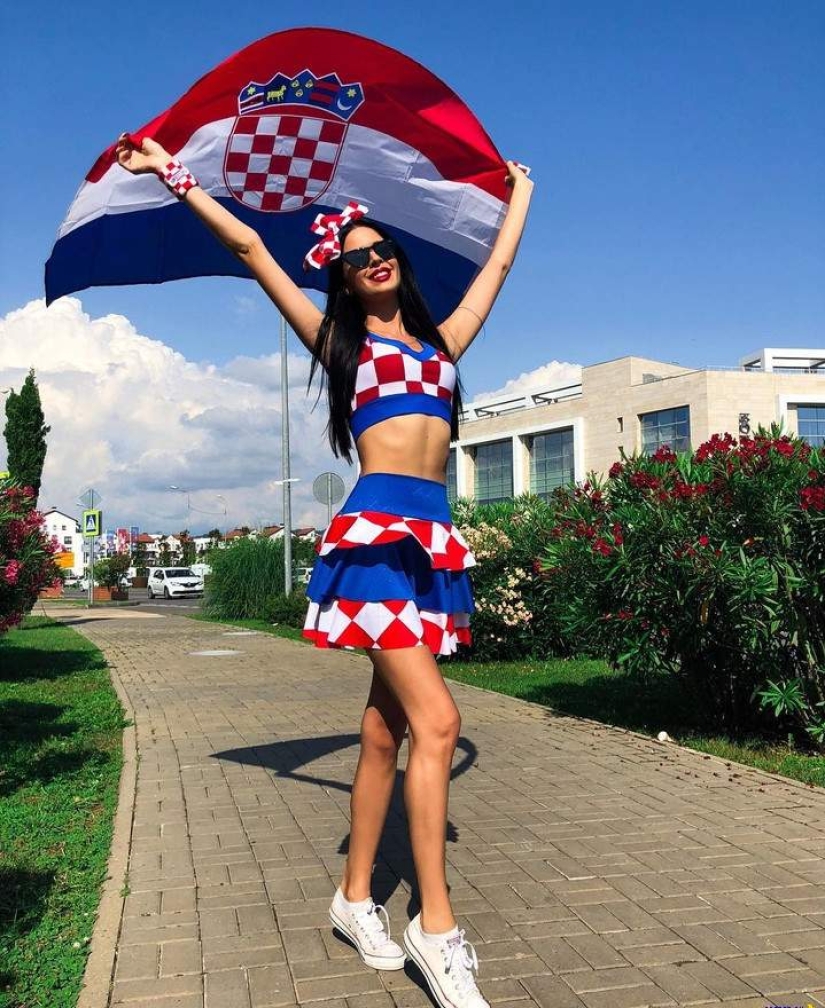 Ivana Knoll is the hottest football fan of the 2022 World Cup Ivana Knoll is the hottest football fan of the 2022 World Cup