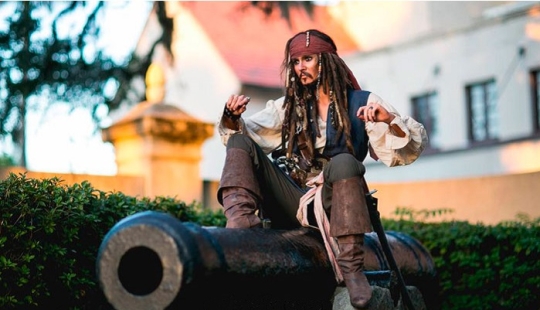 Jack, ¿eres tú? La mujer estadounidense eleva el cosplay al nivel de la clonación